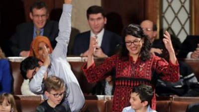 ترامب يرد علي  طلب