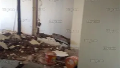 شاهد.. لحظة إزالة عقار مخالف بمنطقة 