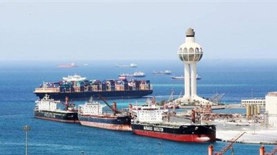 في حال عدم سداد الإيجار.. منح ملاك السفن حق حبس بضائع المستأجر