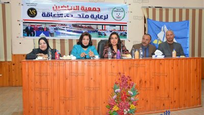 محافظ دمياط تكرم أبطال العالم من ذوي الاحتياجات الخاصة