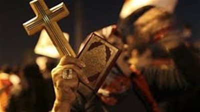 تجمعهم الأعياد ولا يفرقهم الأعداء.. المسلمون والأقباط في مصر 