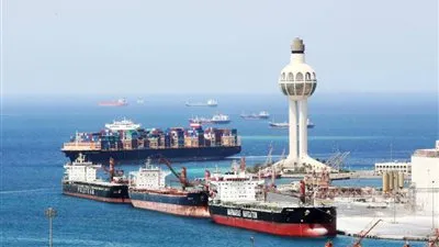 البحري التجاري يلزم السفن السعودية برفع علم المملكة