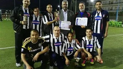 محافظة البحر الأحمر تحصل على كأس بطولة المصالح الحكومية لكرة القدم الخماسي (صور)