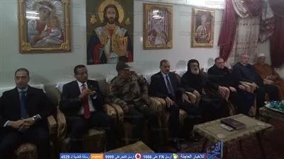 محافظ أسيوط وقيادة المنطقة الجنوبية العسكرية والأجهزة الأمنية تهنئ الأقباط (صور)