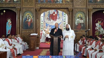محافظ البحر الأحمر يهنئ الأقباط بعيد الميلاد.. ويؤكد المشهد اليوم من إفتتاح المسجد والكنيسة مصر نسيج واحد (صور)