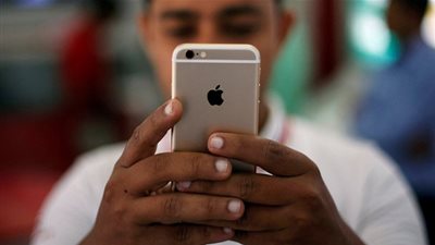 باحثون أمنيون يكتشفون 14 تطبيقا خبيثا على هواتف أيفون