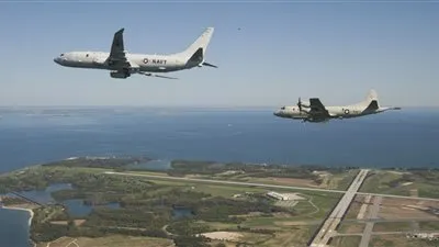 طائرتان أمريكيتان تحلقان قبالة سواحل القرم