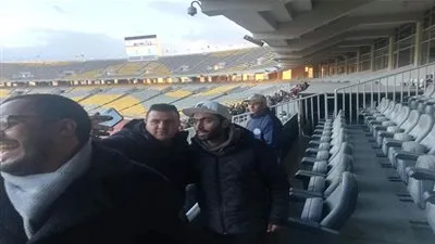 الشحات يؤازر الأهلي أمام سموحة (صور)