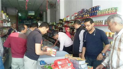 خلال حملات تموينية.. ضبط 73 قضية مخالفة بالجيزة