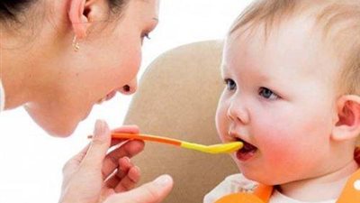 أغذية مفيدة لطفلك الرضيع.. تعرفي عليها