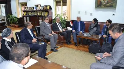 رد الجميل.. خريجو جامعة الإسكندرية بالخارج يتقدمون بدراسة لتطبيق مفهوم 