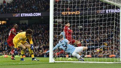 مدافع الأهلي يتوقع فوز محمد صلاح بأفضل لاعب في العالم (صورة)