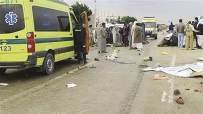 مصرع شخصين وإصابة 4 آخرين في حادثي تصادم بالبحيرة