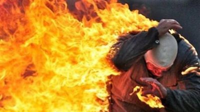 عامل يضرم النيران في نفسه احتجاجًا على إزالة منزله في قنا