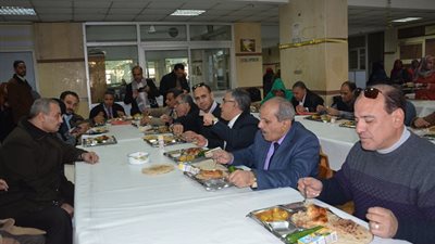 رئيس جامعة الفيوم الإشتراك الشهرى لطلاب المدن الجامعية 250 جنية وتكلفه إقامة الطالب 1400 جنية شهرياً