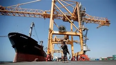 التحالف العربي يصدر 24 تصريحًا لسفن متوجهة للموانئ اليمنية