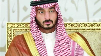 وزير الحرس الوطني يزور 