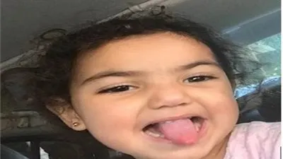 والد الطفلة 