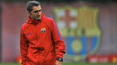 فالفيردي يُعلنها: هذا اللاعب ليس له مكان في برشلونة