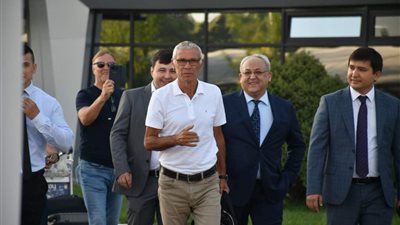 أول تعليق من كوبر بعد الفوز على عُمان