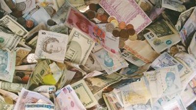 أسعار العملات العربية والأجنبية أمام الجنيه خلال التعاملات الصباحية اليوم الخميس 10/1/2019