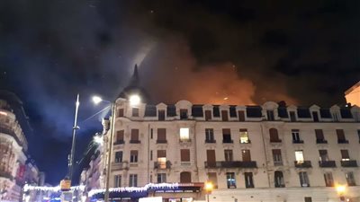 جرحى بحريق ضخم في إحدى المدن الفرنسية (صور)