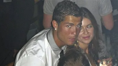 رونالدو يرد على صديقته بعد اتهامه بالاغتصاب