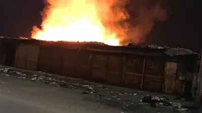 لليوم الثاني على التوالي.. حريق بالمحال المواجهة لميناء غرب بورسعيد