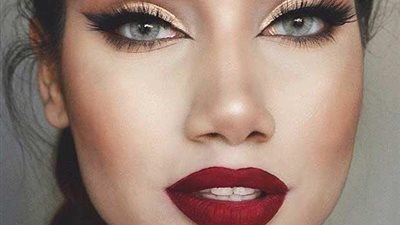 اعرفي إزاي تطبقي مكياج 