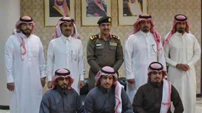 تكريم رجال شرطة الرياض بعد كشف غموض عدد من القضايا الجنائية