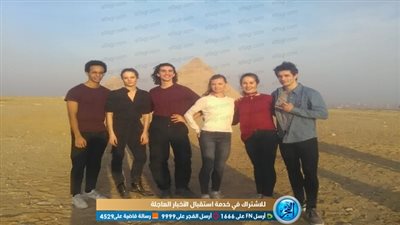 فريق أوبرا باريس يزور منطقة الأهرامات في الجيزة (صور)