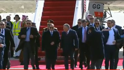 عاجل.. السيسي يصل إلى الأردن