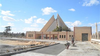 وفد كوري يزور معالم المنيا الآثرية