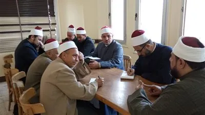 وكيل أوقاف السويس يعيد توزيع مديري الإدارات الفرعية لتنشيط العمل الدعوي