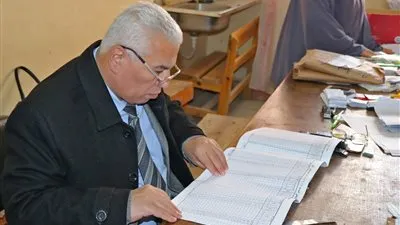  إحالة مدير مدرسة 