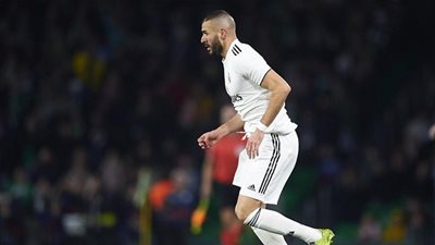 عاجل.. مفاجأة حول عودة بنزيمة من الإصابة 