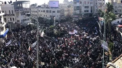 فلسطين: آلاف المتظاهرين في رام الله ضد قانون الضمان الاجتماعي