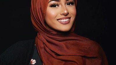 حسب لون بشرتك.. نصائح عند اختيار الحجاب المناسب