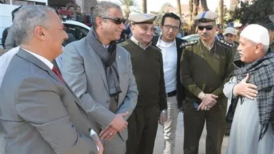 مطالب عديدة من المواطنين لمحافظ سوهاج خلال تفقدة لقرية سعد الله (صور)