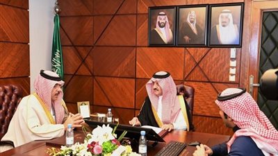 سعود بن نايف يوجه بمنع التمدد السكني نحو واحة الأحساء