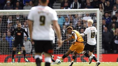 التحقيق مع المدرب الجاسوس