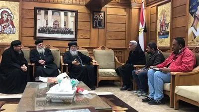 شهادة تقدير لنيافة الأنبا مكاريوس من قصر ثقافة المنيا