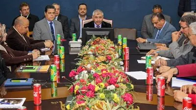 تفاصيل الاجتماع الشهري لممثلي الشركات مع رئيس هيئة ميناء دمياط