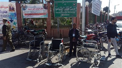 محافظ أسيوط يخصص كراسي متحركة لذوي الإعاقة للمشاركة بالملتقى التوظيفي الأول بحديقة الفردوس (صور)