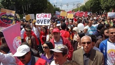 تونس.. النقابات تعلن الدخول في إضراب عام