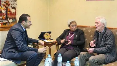 ممثل الكلية الملكية البريطانية يراجع تحضيرات مؤتمر طب الأطفال بمصر