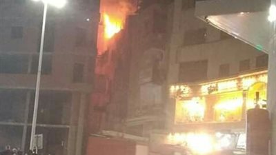 اندلاع حريق هائل في شقة سكنية بدمياط (صور) 