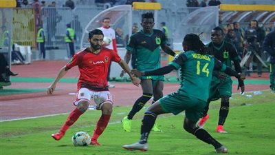 القيعي يفجر مفاجأة جديدة عن صفقة حسين الشحات مع الأهلي