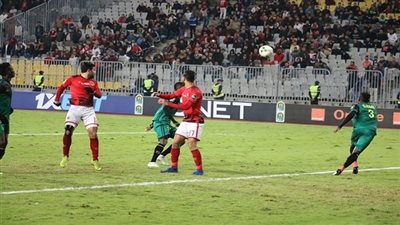 الدرندلي يتحدث عن حالة لاعبي الأهلي قبل مواجهة شبيبة الساورة