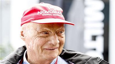 خروج بطل فورمولا 1 السابق من المستشفى